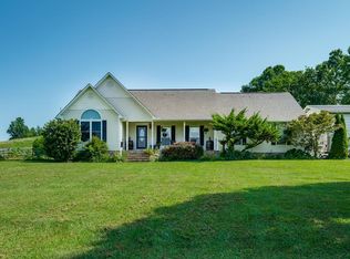 2220 Cove Hill Rd, Pikeville, TN 37367
