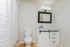 1992 N Waterfront Dr N #D — Photo 24