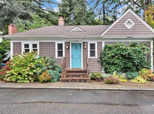 2793 SW Old Orchard Rd, Portland, OR 97201