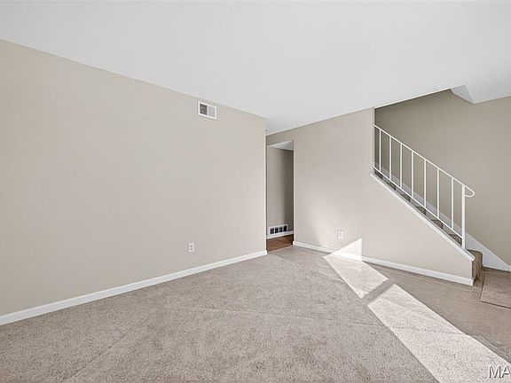 4th image of 2233 Campus Dr