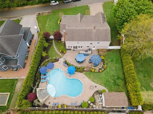 3 Valewood Lane, Northport, NY 11768