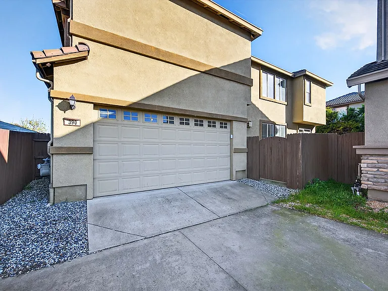 390 Caravaggio Cir — Photo 85