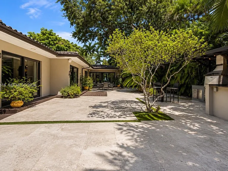 560 Sabal Palm Rd — Photo 7