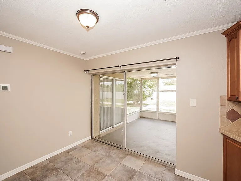 8277 Chesebro Ave — Photo 5