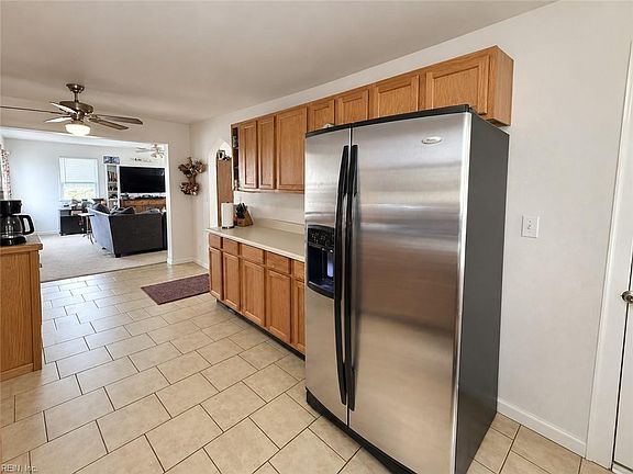4th image of 255 W Balview Ave