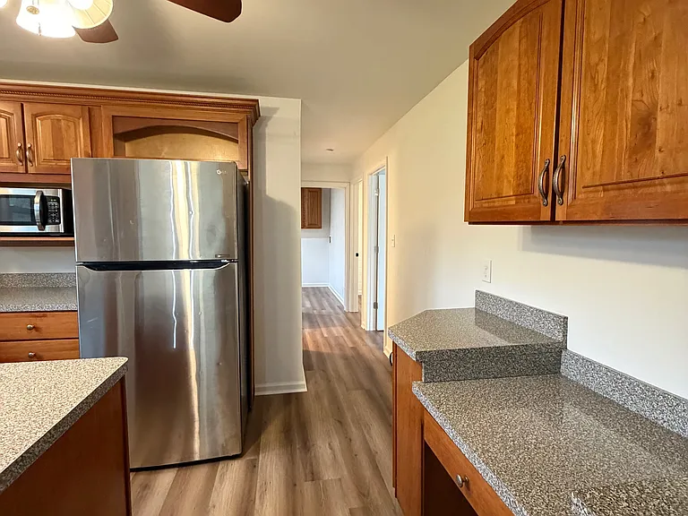 99 Phillips Ln — Photo 13