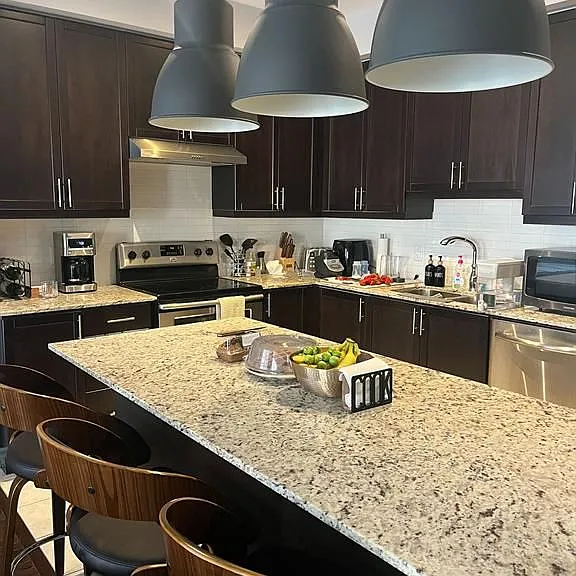 165 Hampshire Way #64 — Photo 3