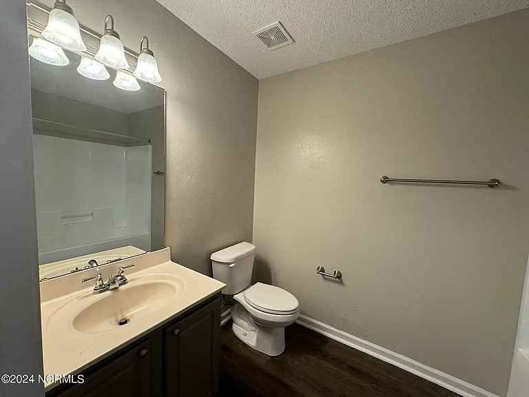 2113 Hurt Dr — Photo 13