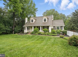 11340 Waples Mill Rd, Oakton, VA 22124