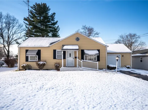 625 Cohassett Dr, Hermitage, PA 16148