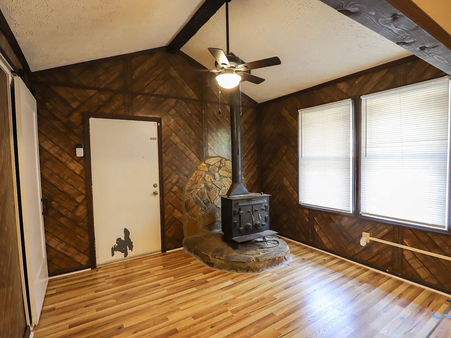 3 bed, 1108 sqft, $1,200 — Photo 3