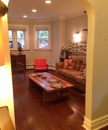 2nd image of 7523 N Claremont Ave