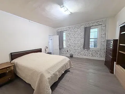 1 bed, 1000 sqft, $1,100 — Photo 3
