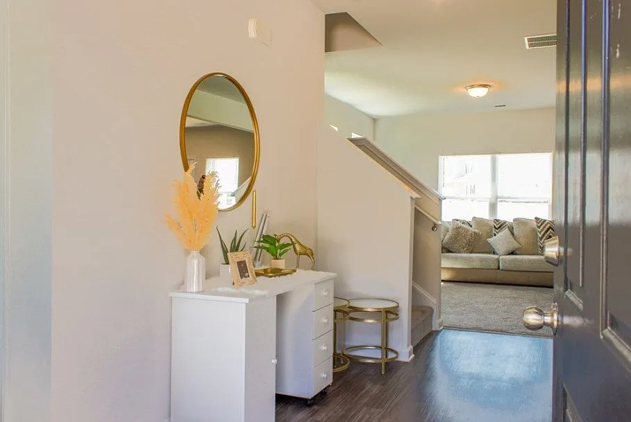 Building Photo - 421 Collington Cir