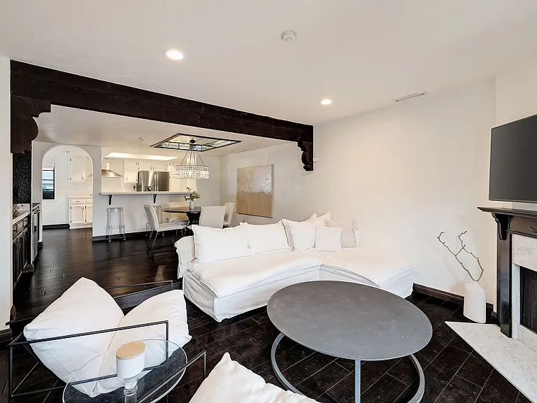 227 S Irena Ave #5 — Photo 7