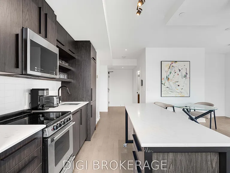 560 Rideau St #303 — Photo 11