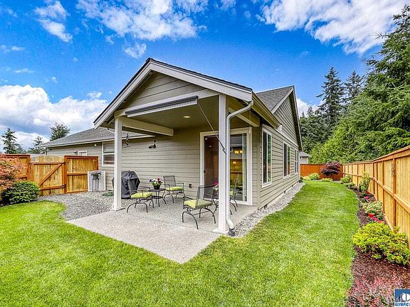 3rd image of 150 E Lobelia Dr