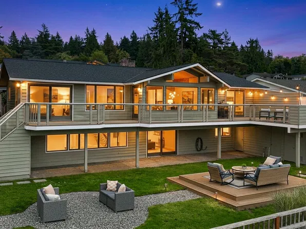 7114 164th Street SW, Edmonds, WA 98026