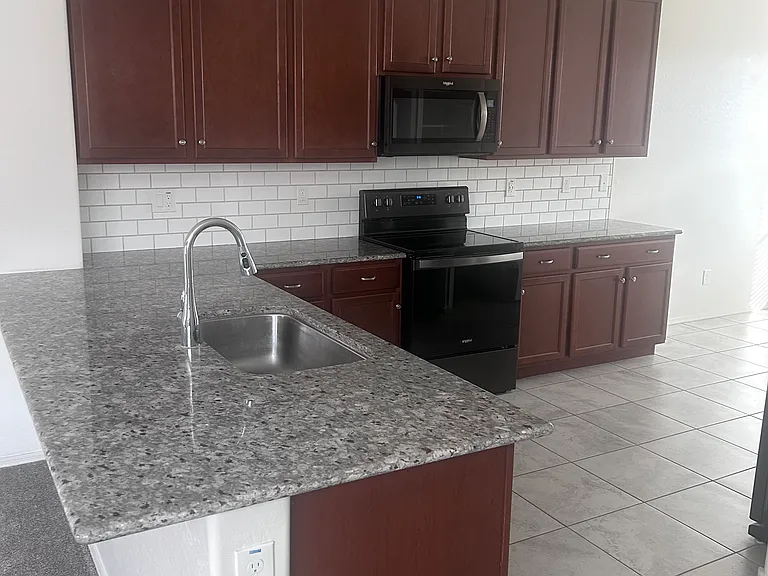 15422 W Windward Ave — Photo 14