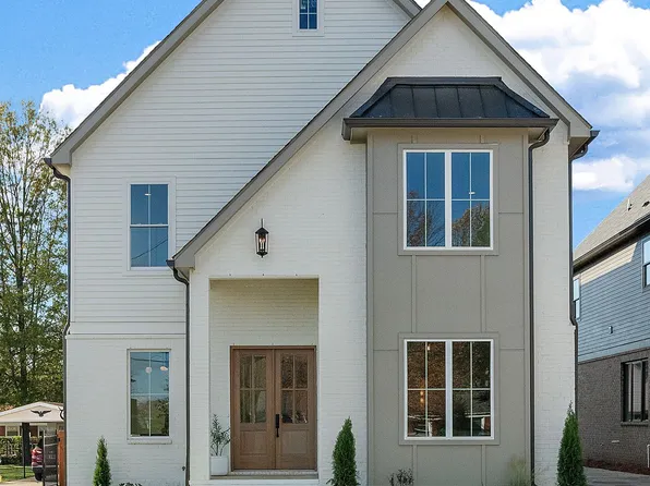 2811 Meadow Rose Dr, Nashville, TN 37206