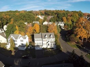 2 Independence Cir, Southbury, CT 06488