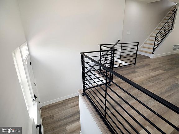 3rd image of 303 Fountain St