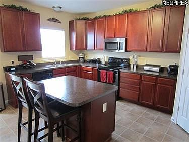 4th image of 4035 Turnberry Dr