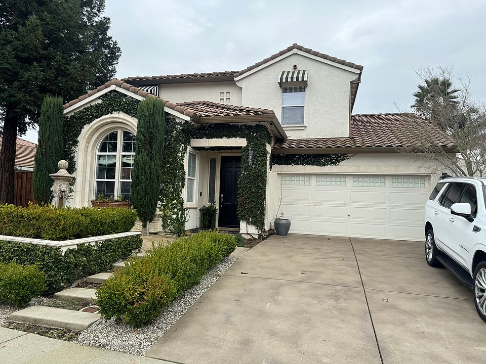 1st image of 2629 Rogue Way