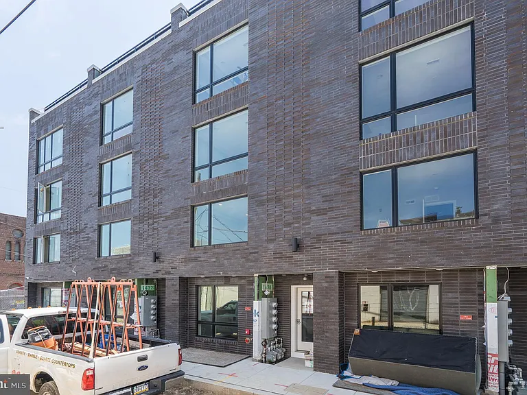 1432 Clymer St #3 — Photo 23