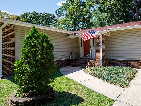2nd image of 606 Hilliard Dr