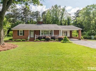 609 E 2nd St, Kenly, NC 27542