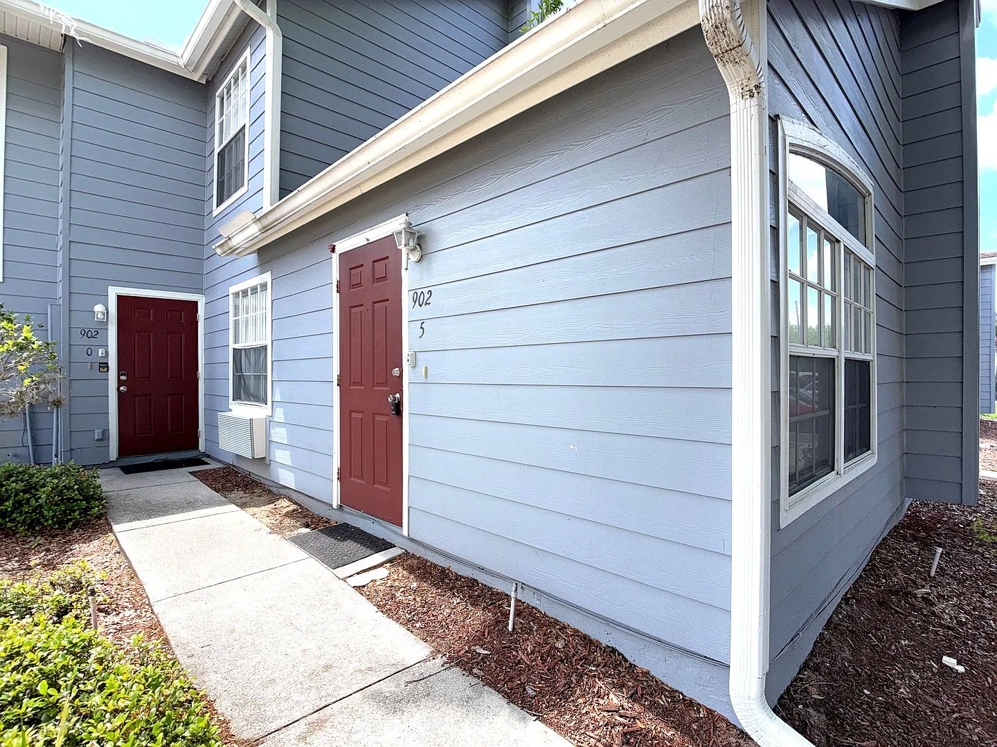 902 Orchid Dr — Photo 1