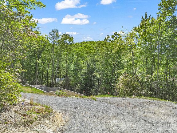 3rd image of 352 Big Hill Rd