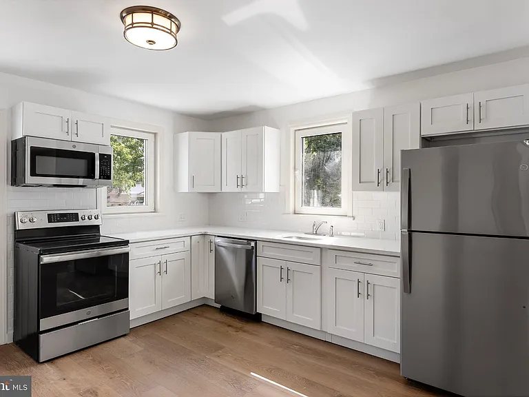 417 Yale Ave — Photo 8