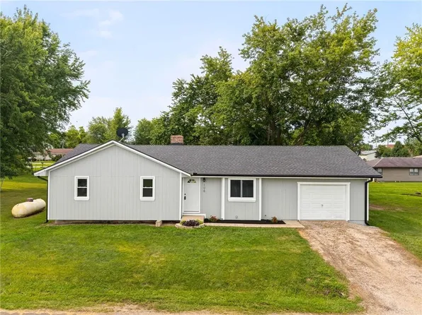 106 E Meadowbrook Ln, Polo, MO 64671
