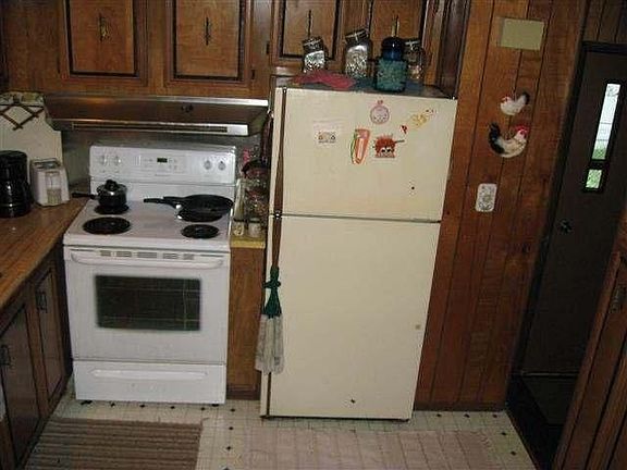 4th image of 69 Falling Creek Cir