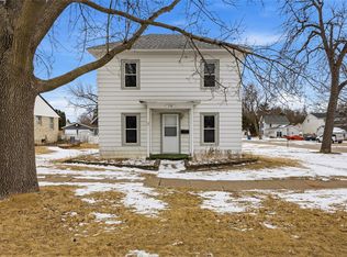 316 1st Ave SE, Mount Vernon, IA 52314