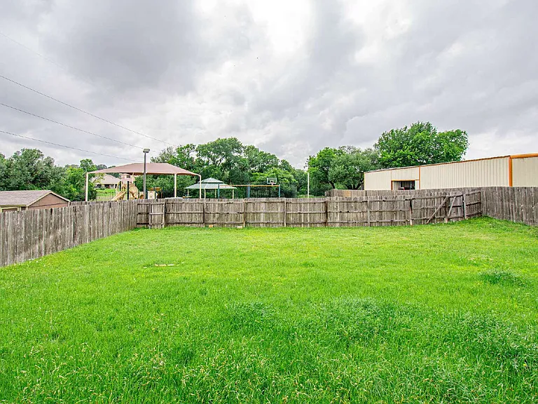 7003 Osbaldo Dr — Photo 23
