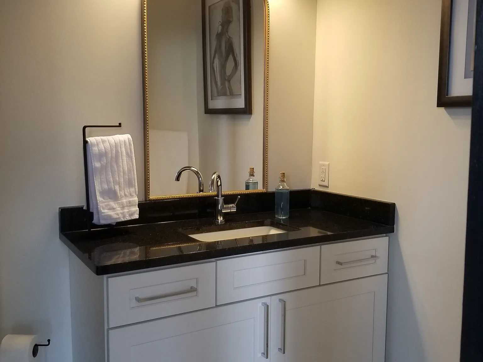 2 bed, 2.0 bath, 1600 sqft, $2,500 — Photo 2