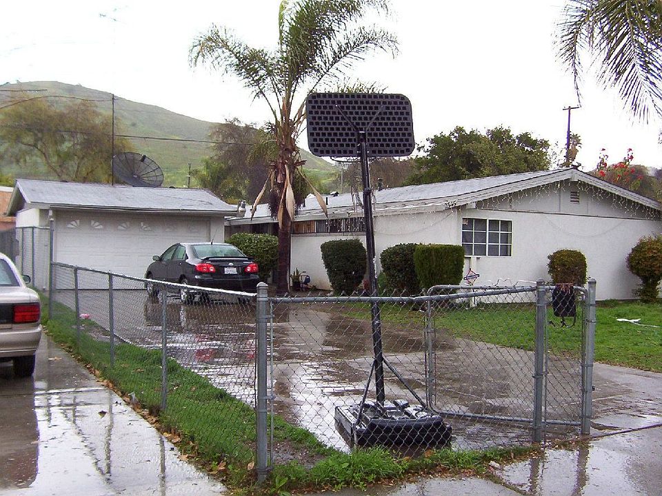 1st image of 2345 Academy Ave