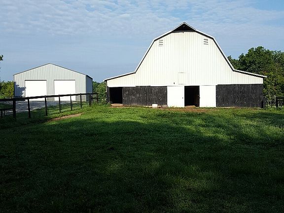 Large barn and shop bldg