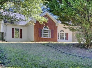 1930 Grayson Oaks Ct, Lawrenceville, GA 30045
