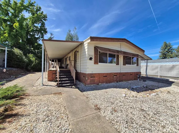 1136 Big Bear Ln #141, Redding, CA 96003