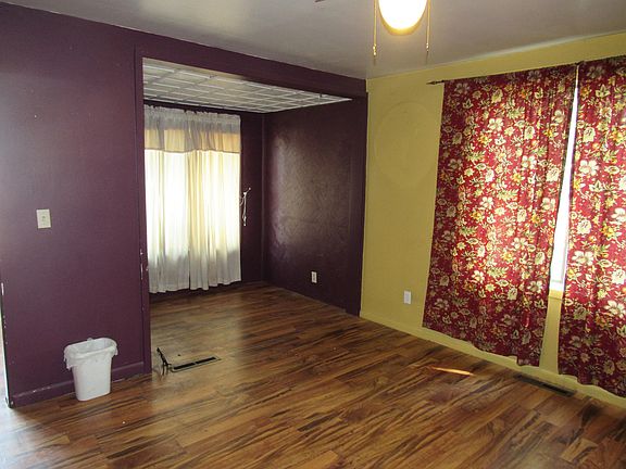4th image of 329 N Sheridan St