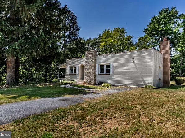 994 Clifton Heights Rd, Hummelstown, PA 17036