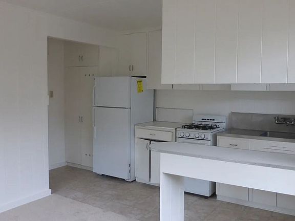 4th image of 1232 Makaloa St APT 4