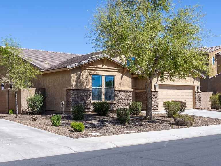 3896 E Alfalfa Dr — Photo 2