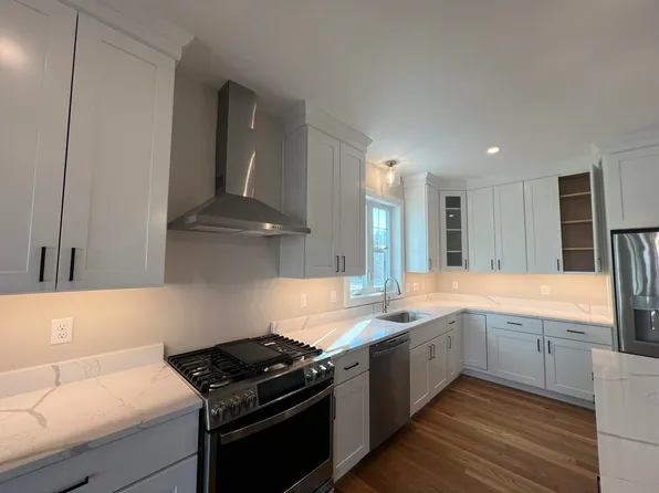 40 Sage Lane #4, Portsmouth, NH 03801