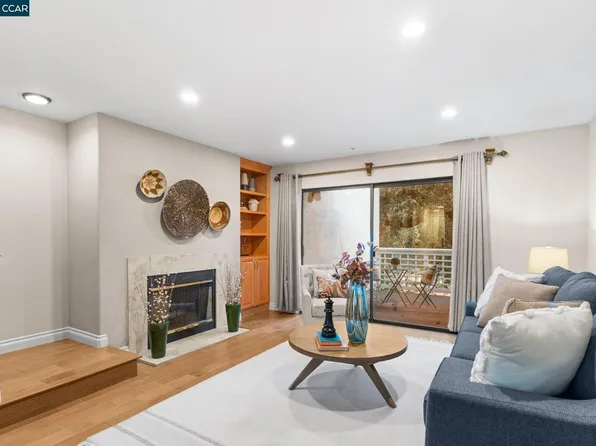 2586 Oak Rd APT 230, Walnut Creek, CA 94597