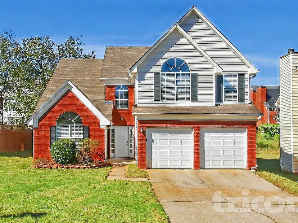 122 Carriage Lake Dr